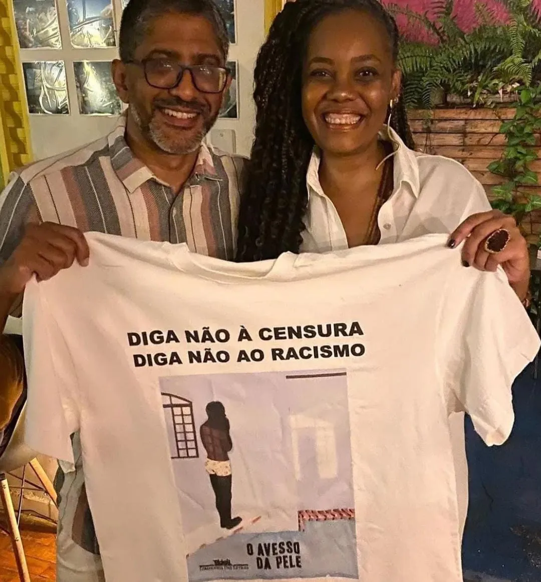 Jeferson Tenório e sua amiga, Sara Araújo
