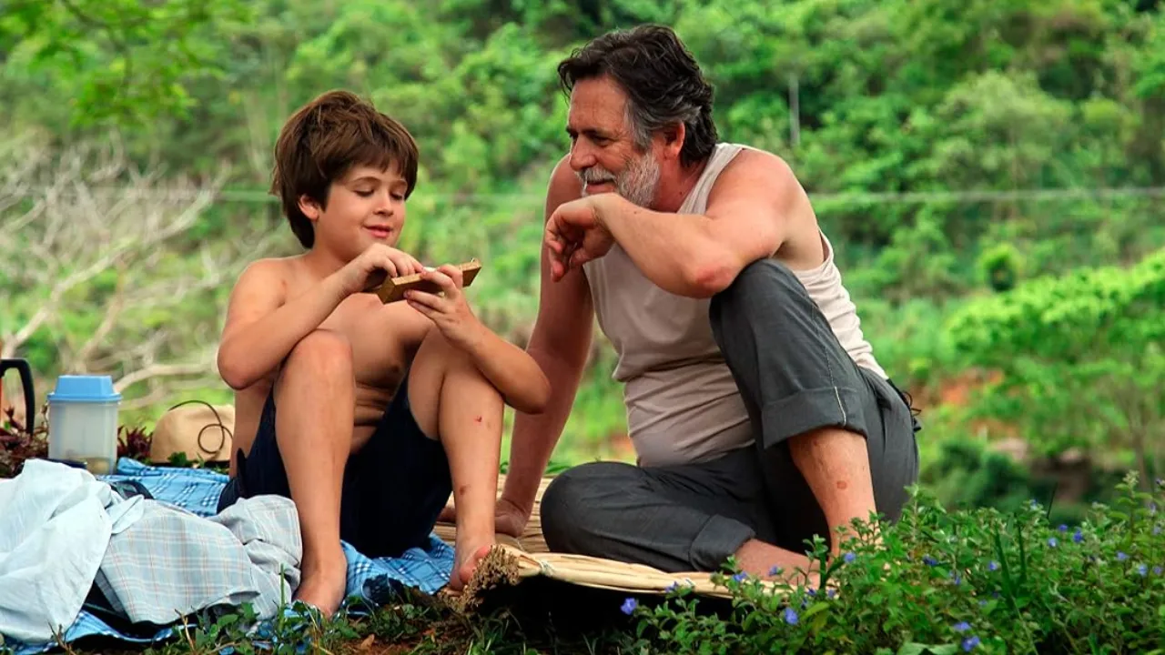 Cena do filme Meu pé de laranja lima, em 2012