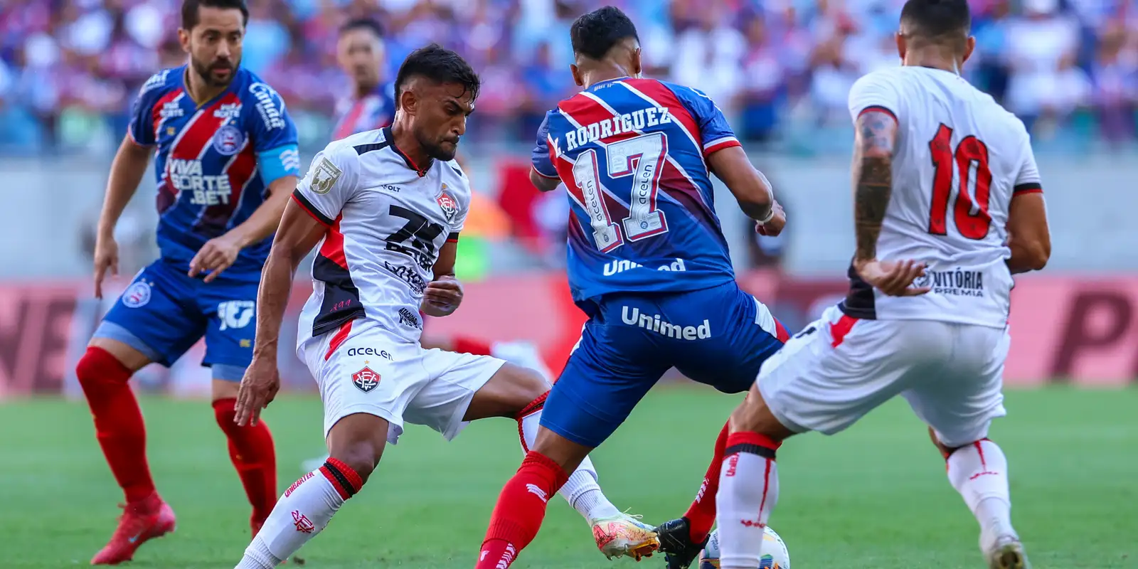 O clássico acontece neste domingo (18)