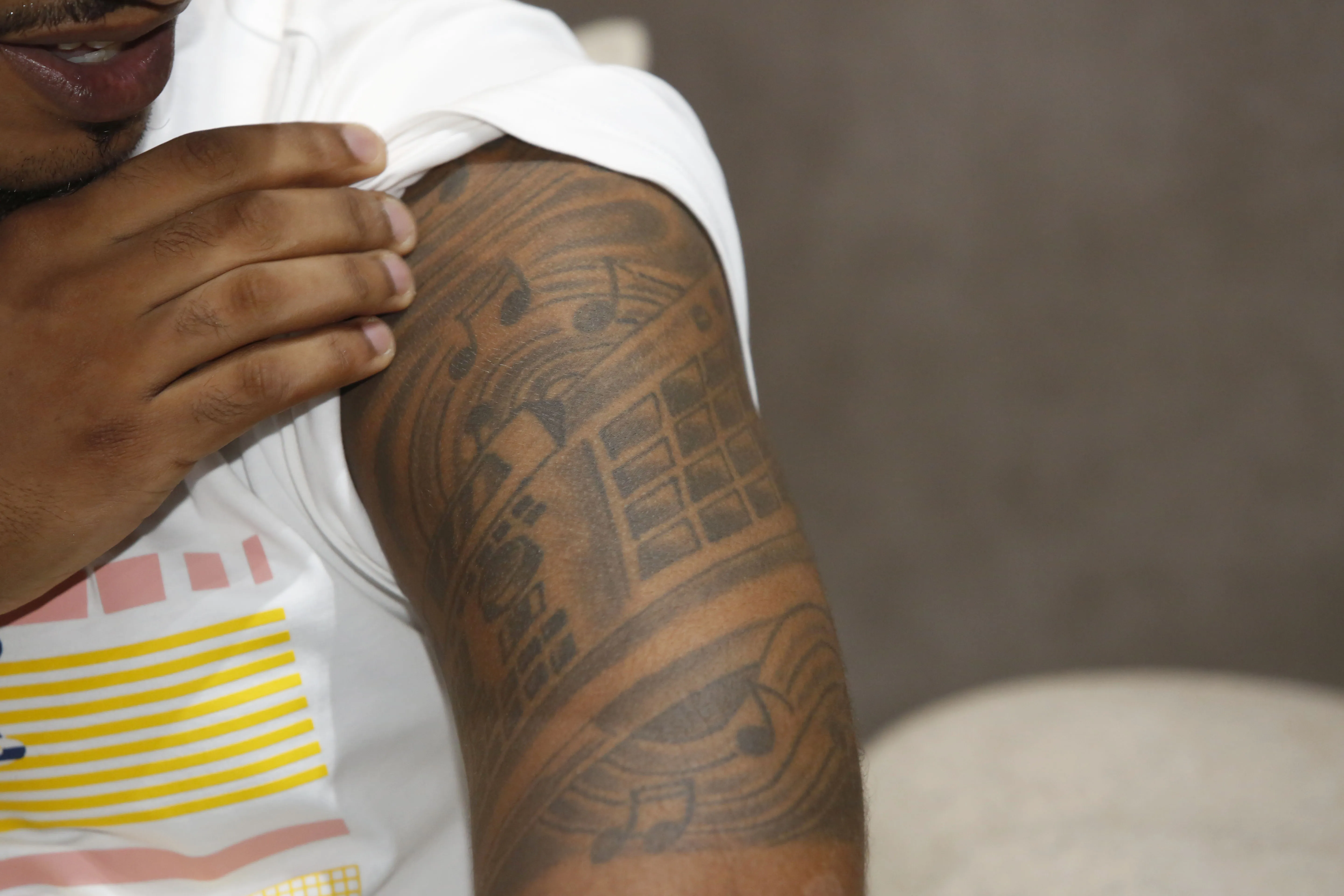 Dejota tem uma tatuagem de um MPC