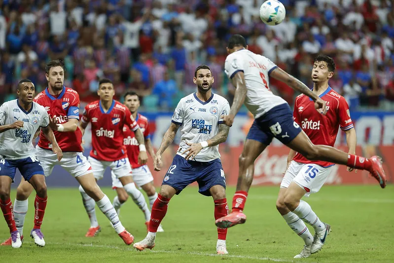 Imagem ilustrativa da imagem Em casa, Bahia perde de virada para o Nacional pela Libertadores