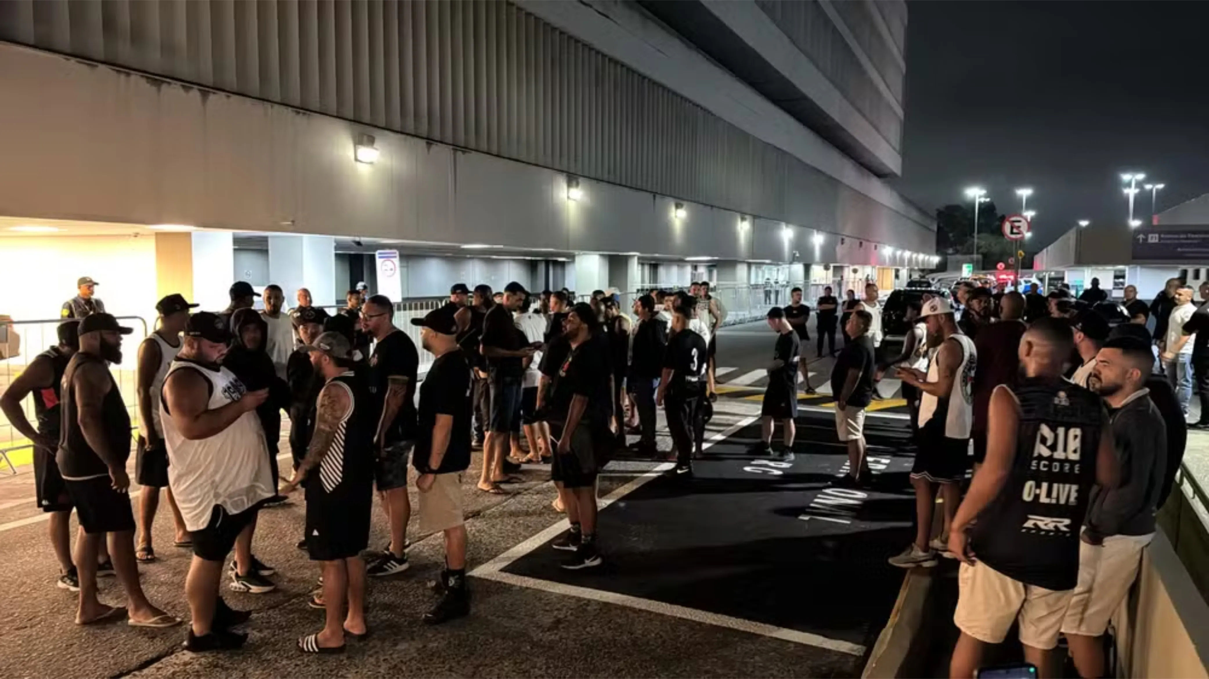 Torcida cruzmaltina está chateada com situação do clube carioca