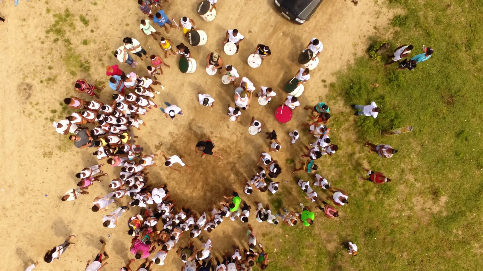 Com programação composta por oficinas socioeducativas, encontros entre Mestres e Mestras da Bahia e do Brasil