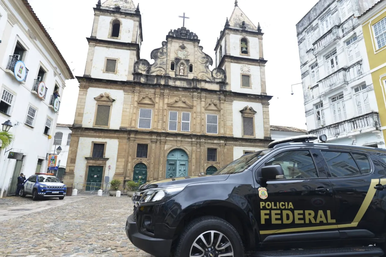 Desabamento deixou uma pessoa morta e cinco feridas