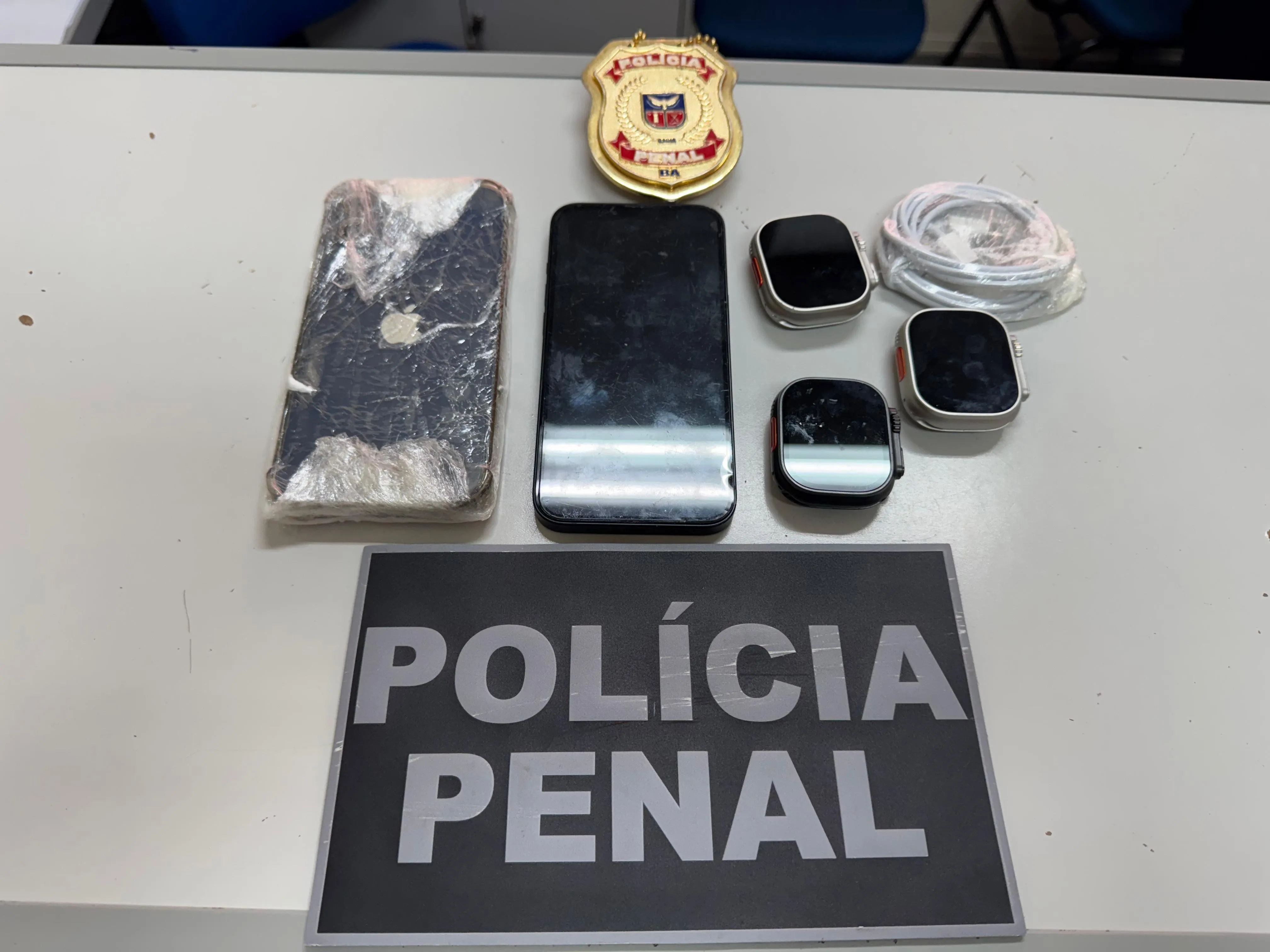 Material apreendido pelos agentes