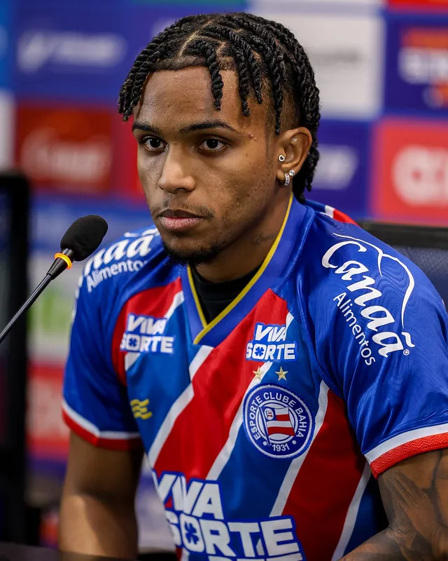 Kayky durante entrevista