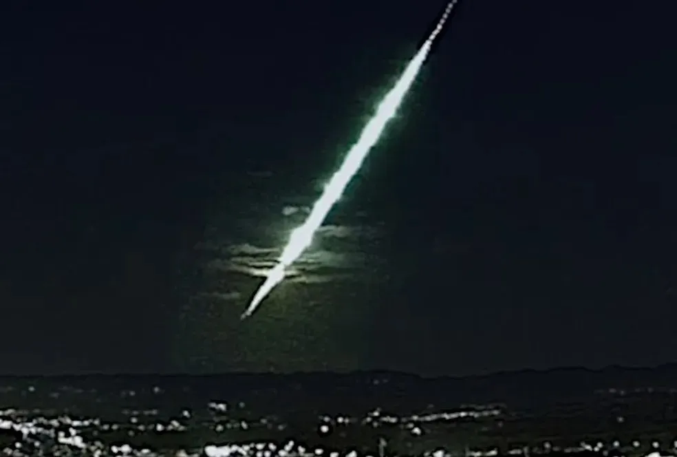 Fragmentos de meteoro no céu de Piauí