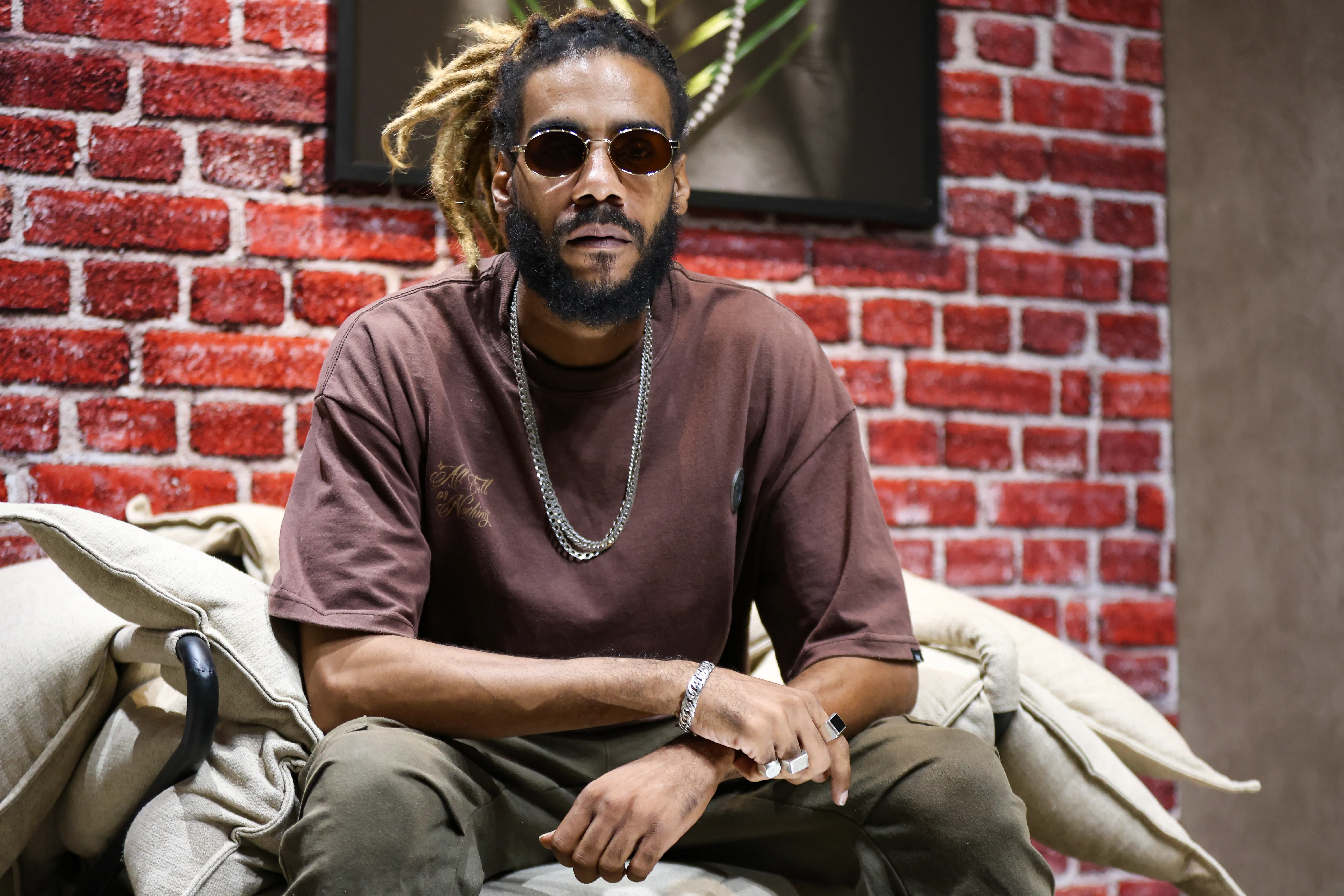 Zabumbeiro da banda, Bruno Almeida