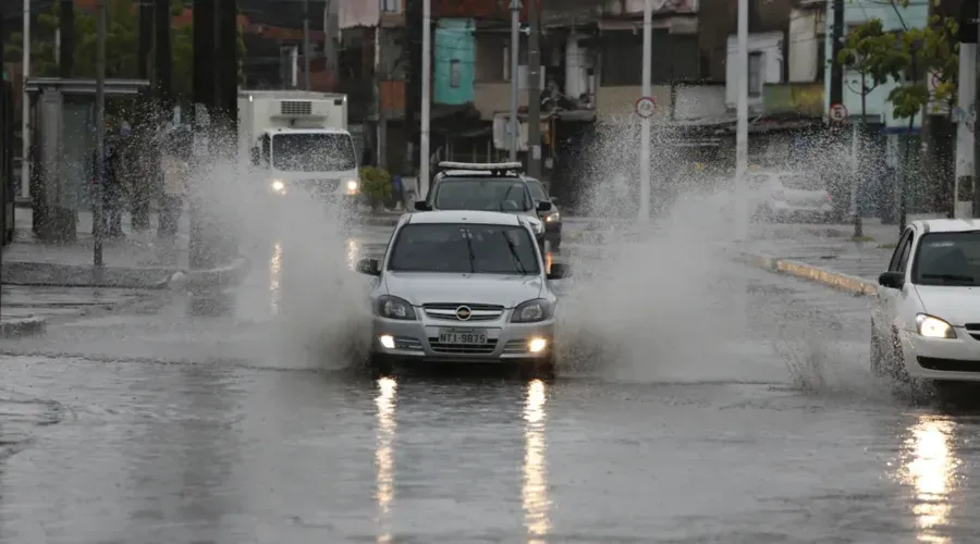 Transitar sem a placa do veículo é uma infração gravíssima de trânsito