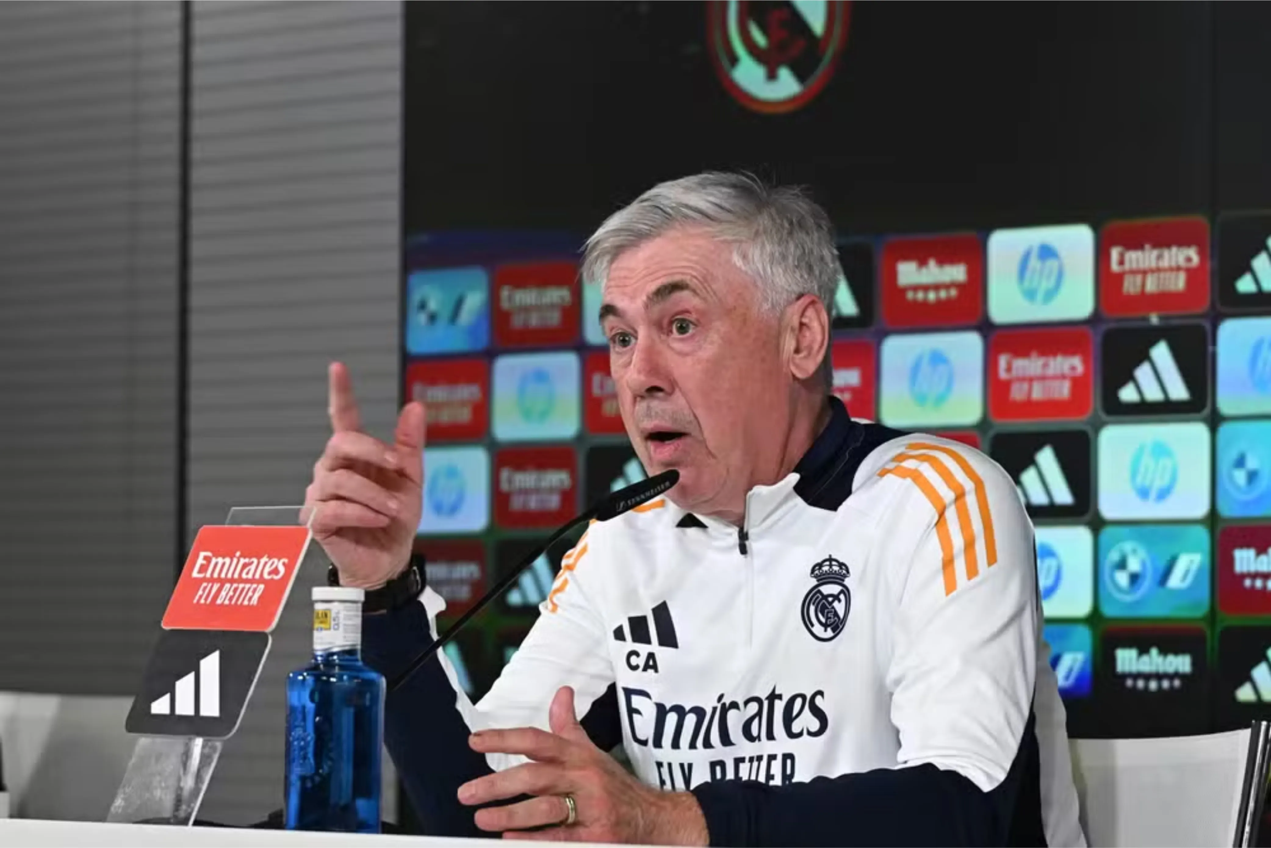 Técnico Carlo Ancelotti mostrou que não está nem aí para críticas