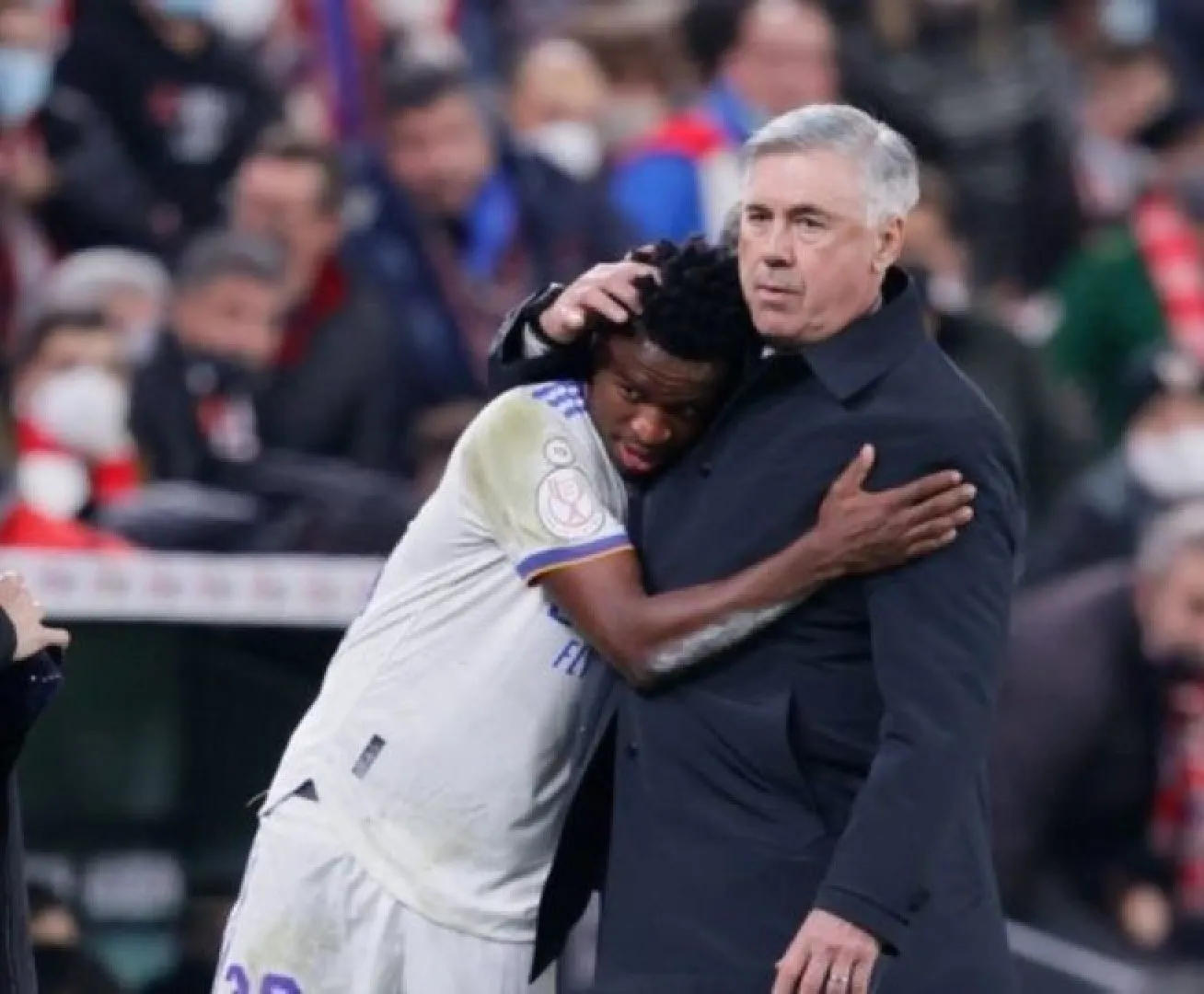 Vinicius Junior e Carlo Ancelotti