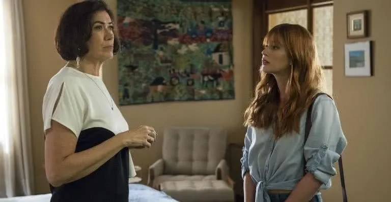 Lilia Cabral e Marina Ruy Barbosa em "O Sétimo Guardião"