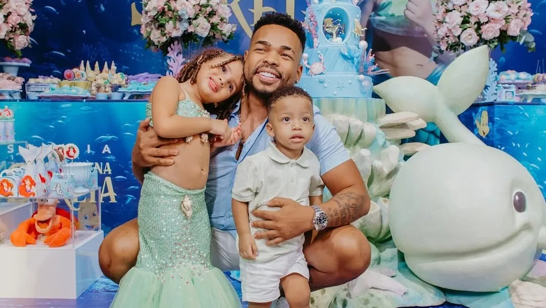 Cristian Bell é pai da Sophia e padrinho de Moisés