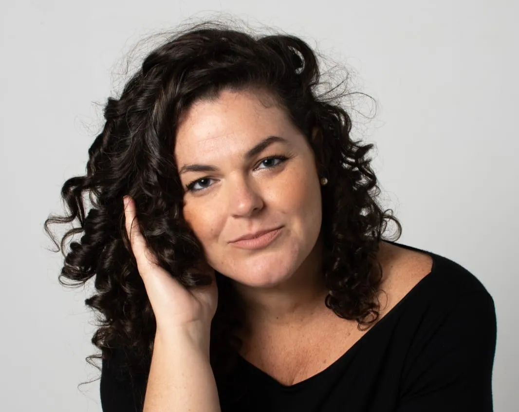 Debora Rosa compartilha conteúdo no perfil @ginecologistanatural no Instagram
