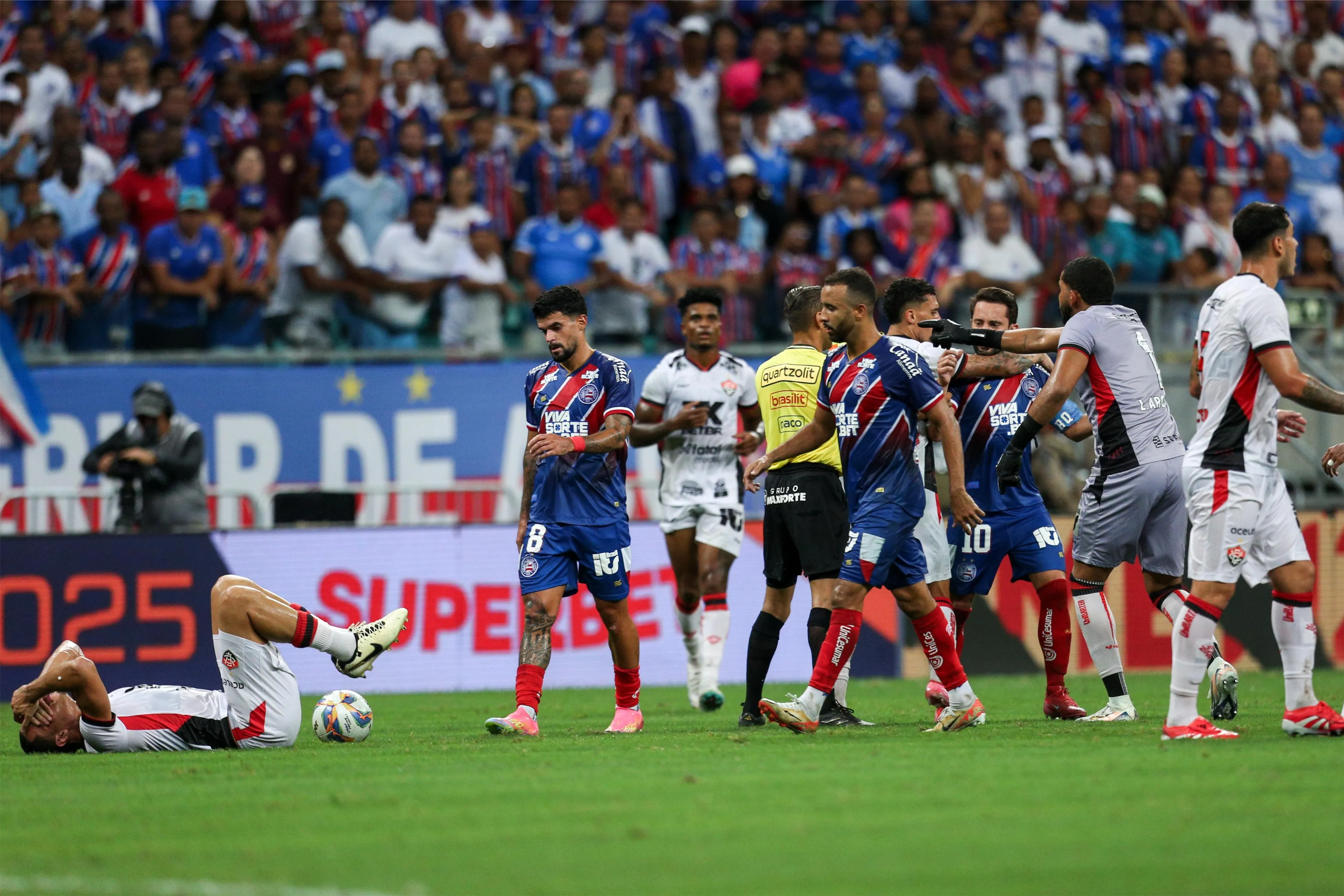 Confusão no clássico não teve revisão do árbitro de vídeo