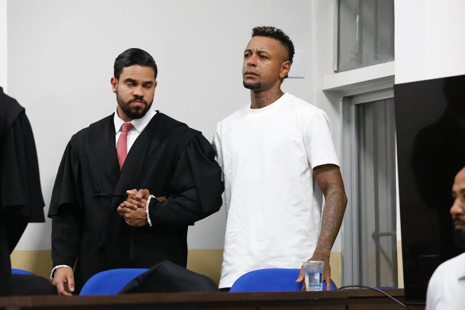 Influenciador Iuri Sheik emocionado com decisão