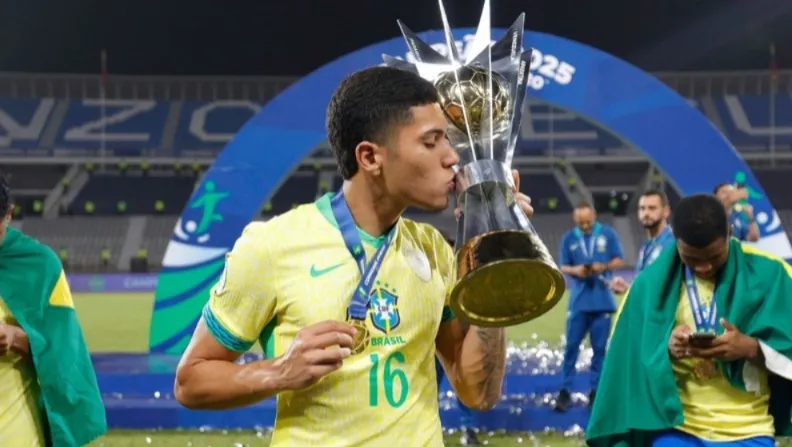 Zé Guilherme, lateral do Bahia, na Seleção Brasileira sub-20