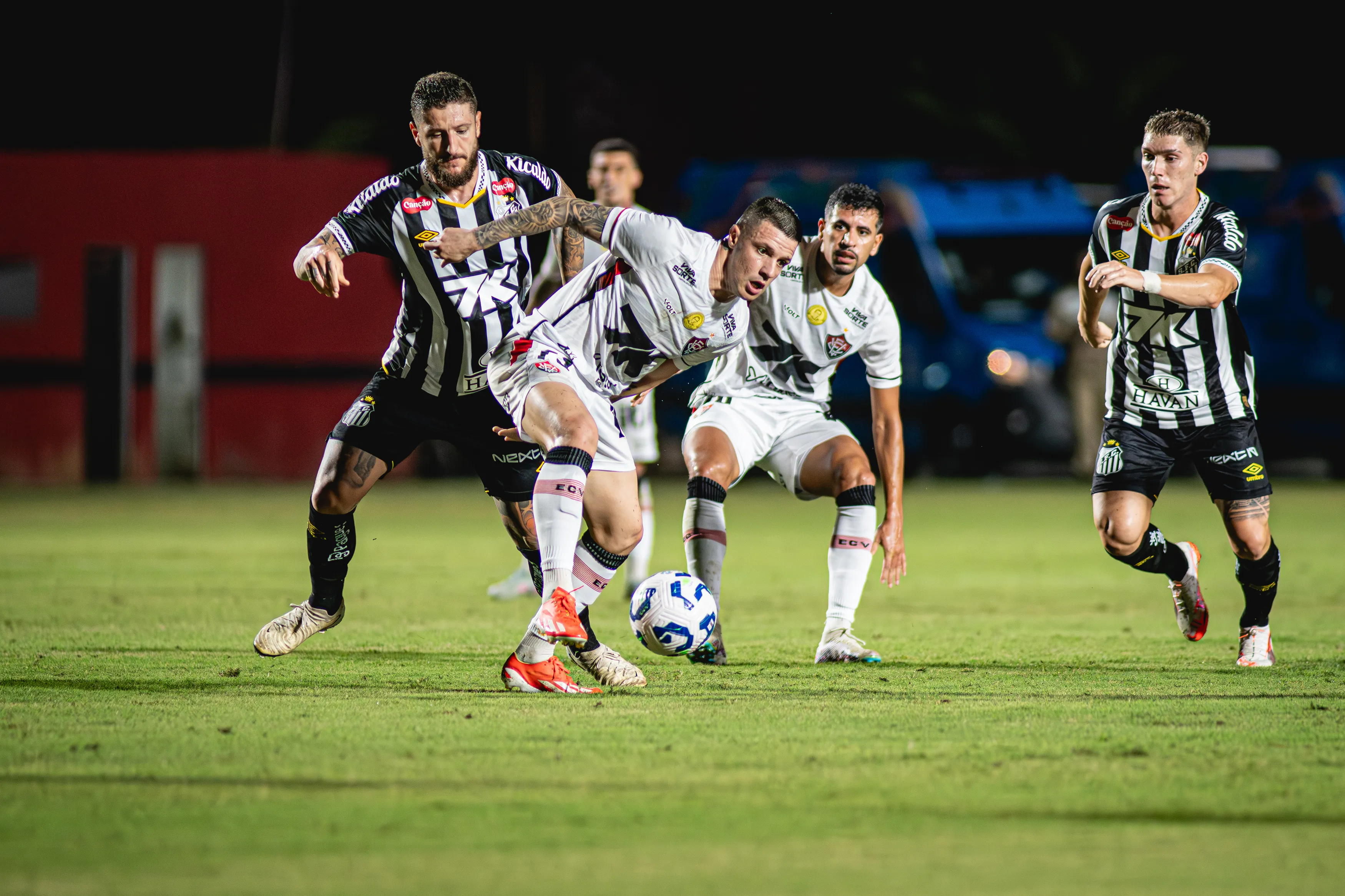 Kayzer foi contratado por R$ 5 milhões