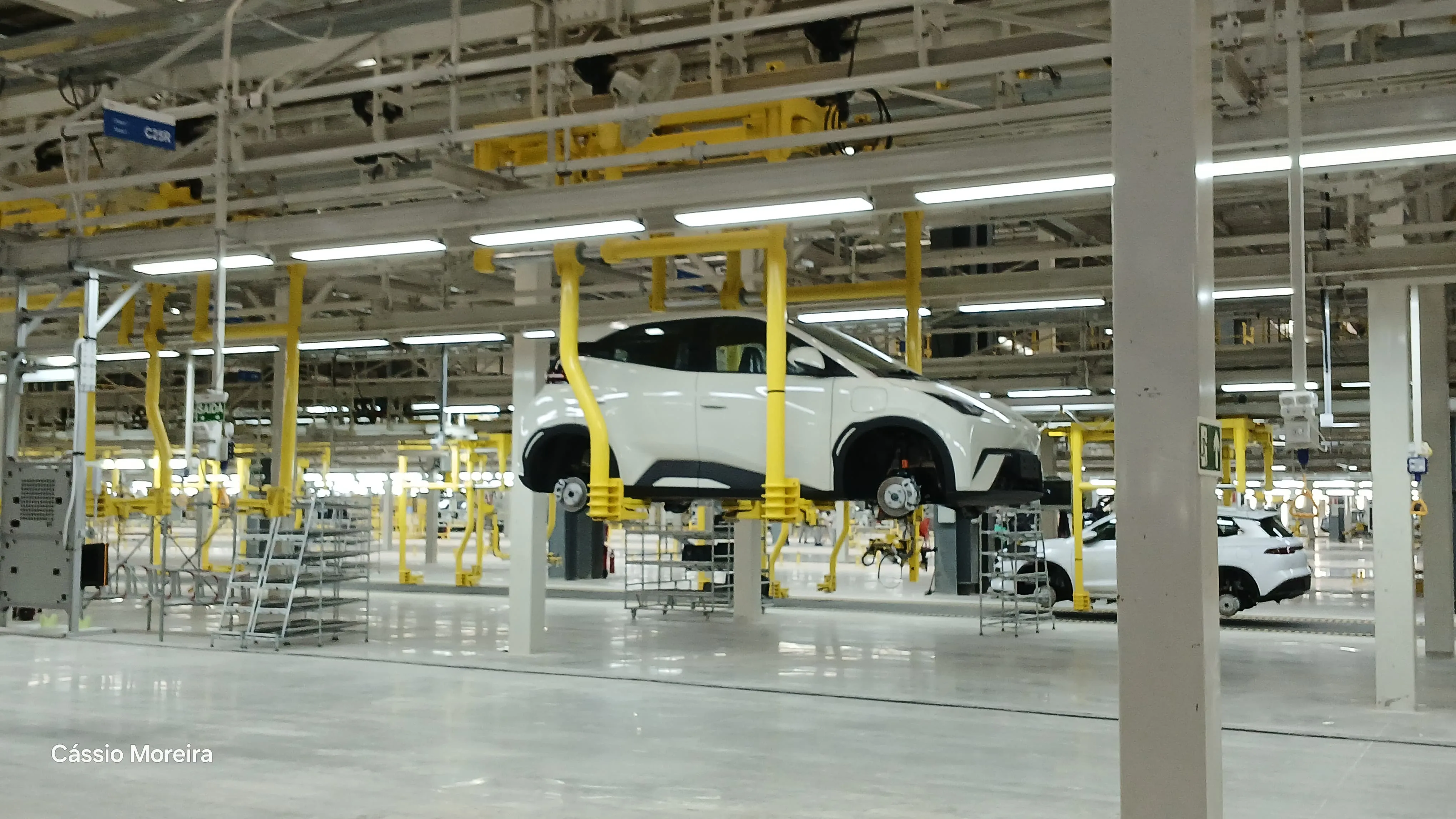 Os primeiros modelos montados pela fábrica de Camaçari são o BYD Dolphin Mini (100% elétrico) e o BYD Song Plus (híbrido)