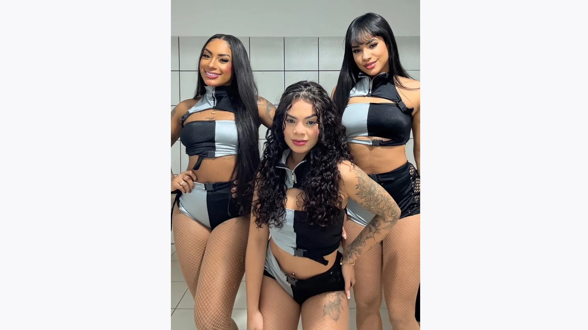 Dançarinas da La Fúria parecem ter recebido Ray Oliver bem