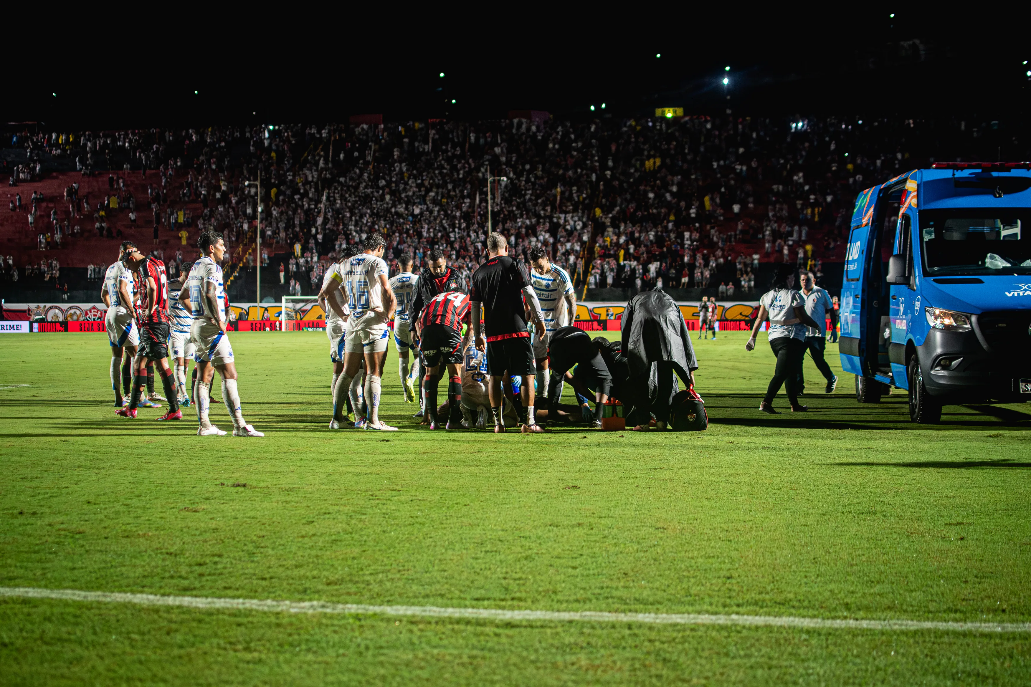 Lesão de Jamerson chocou todos o atletas em campo no Barradão
