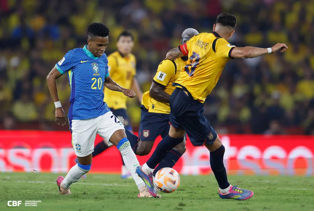 Imagem ilustrativa da imagem Em estreia de Ancelotti, Brasil não joga bem e empata com Equador