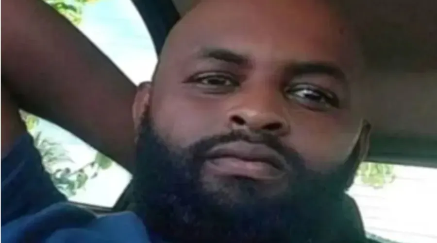 Weverton Antônio dos Santos, de 28 anos, foi confundido com um X9 da comunidade