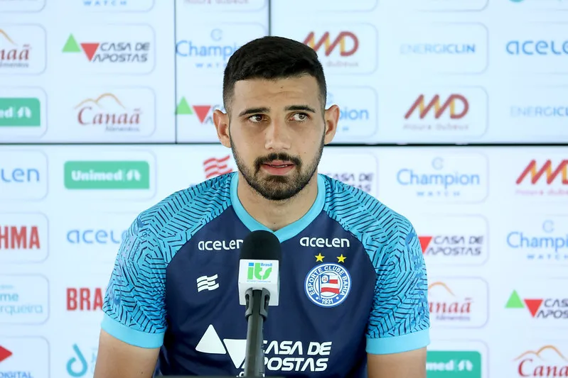 Ignácio, com a camisa do Bahia