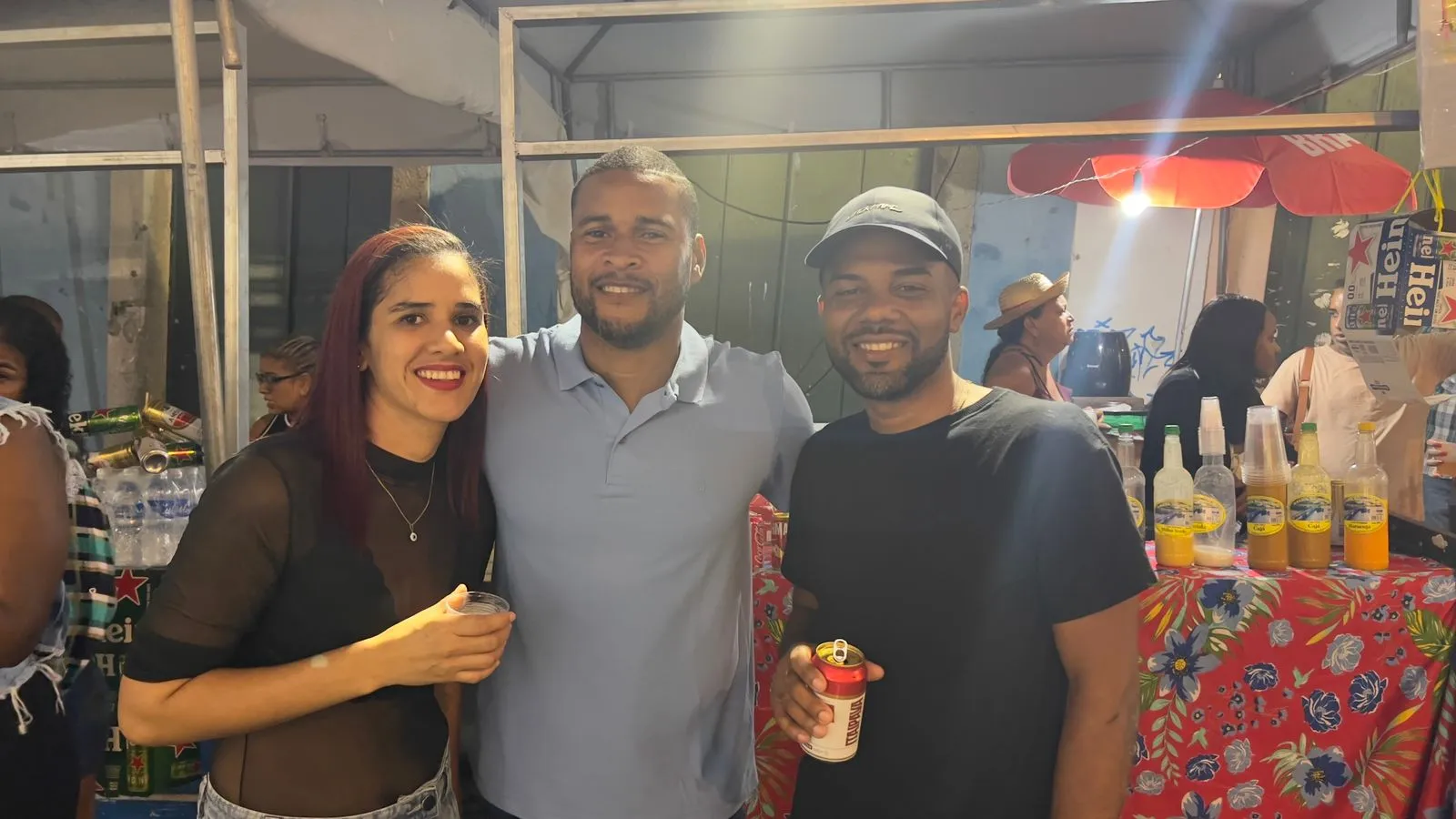 Alexsandro Nogueira, de 31 anos, no centro