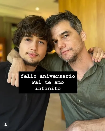 Imagem ilustrativa da imagem Filho de Wagner Moura chama atenção por semelhança com o cantor Nattan