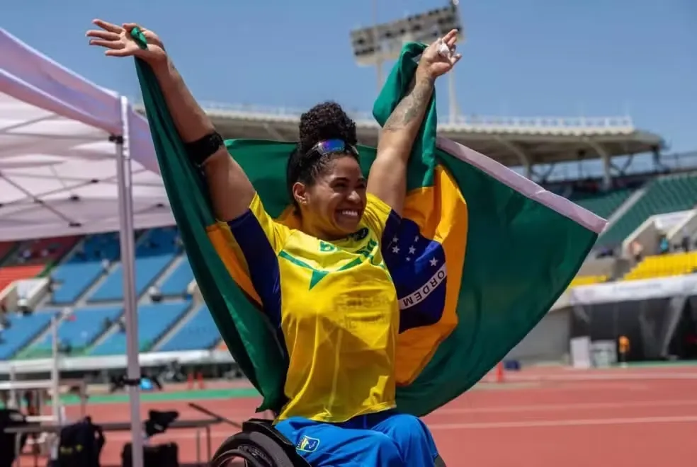 Raissa Machado é medalhista paralímpica