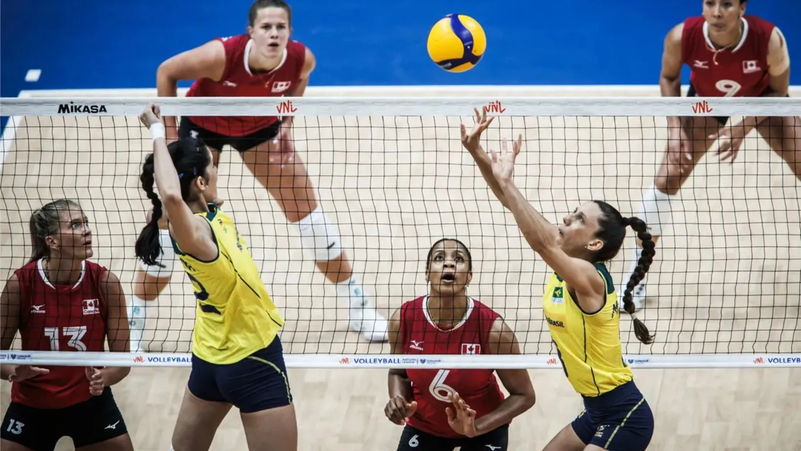 Grande destaque da vitória foi a ponteira Julia Bergmann