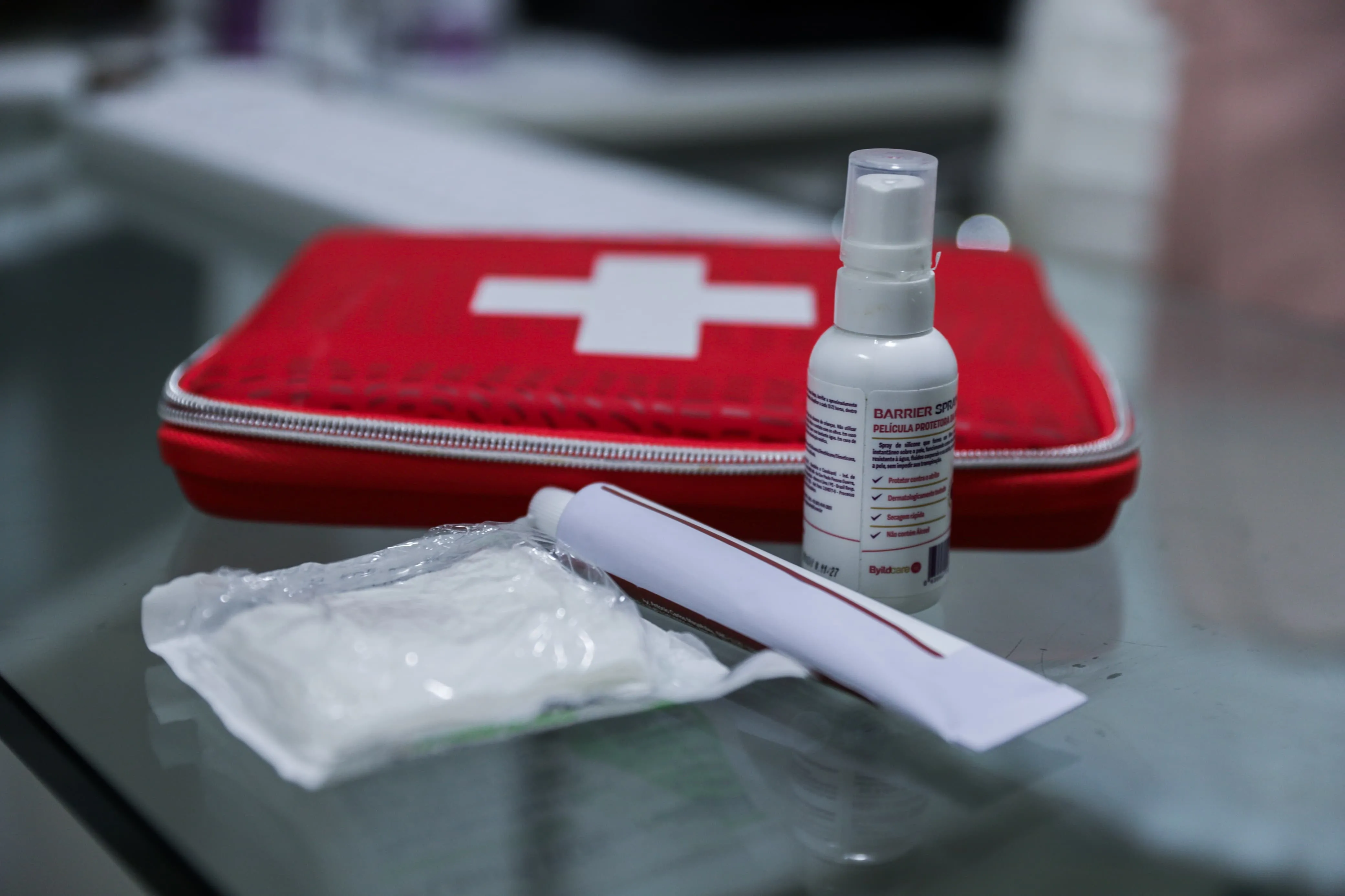 Pequeno kit de primeiros socorros recomendado pela doutora