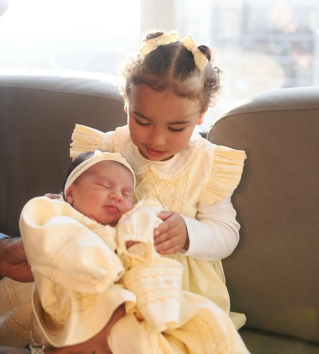 Mel e Mavie, a filha mais velha do casal