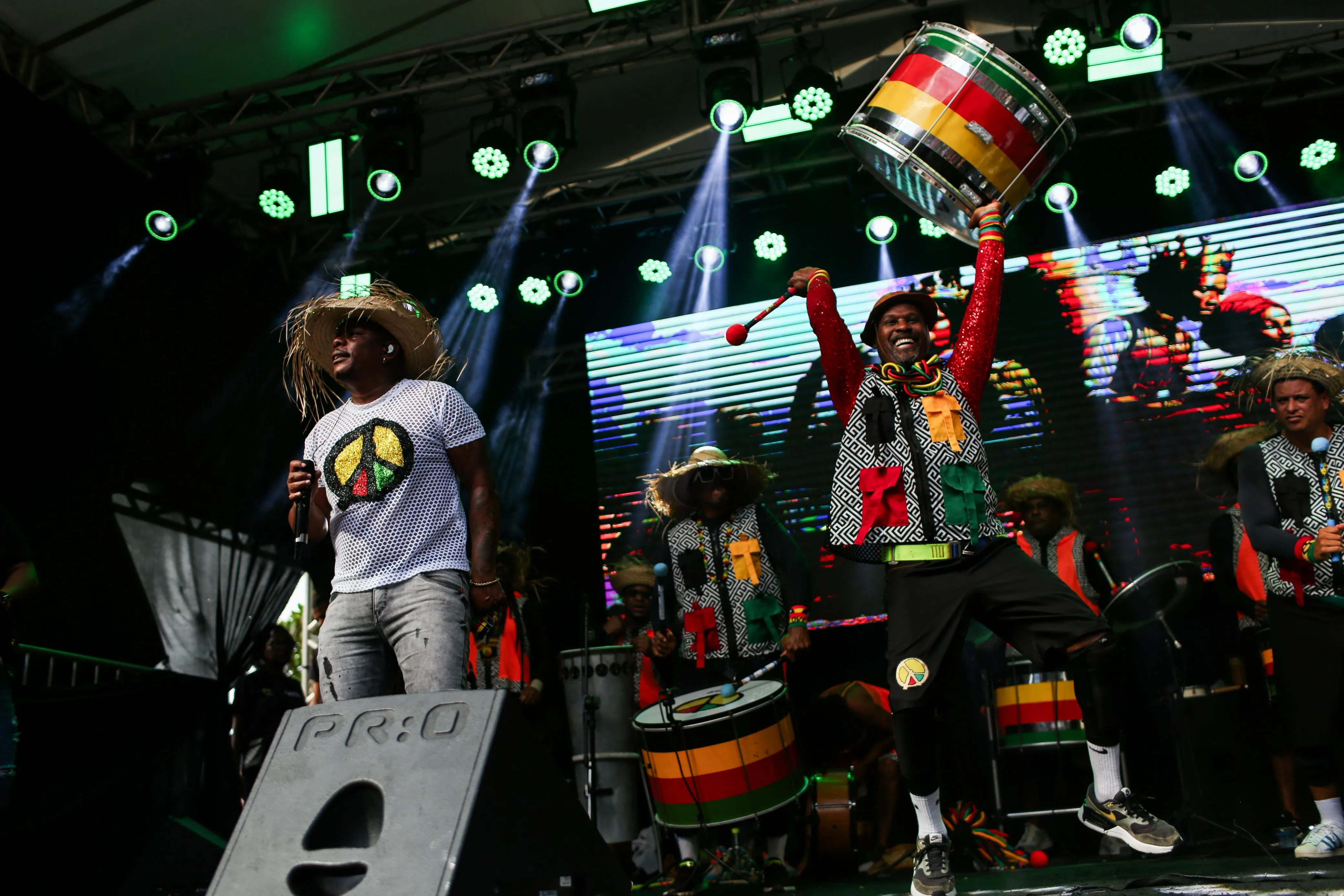 Tambores do Olodum ditaram ritmo de mais uma edição do Forródum,