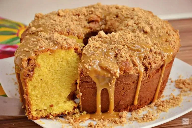 Bolo de Fubá com paçoca