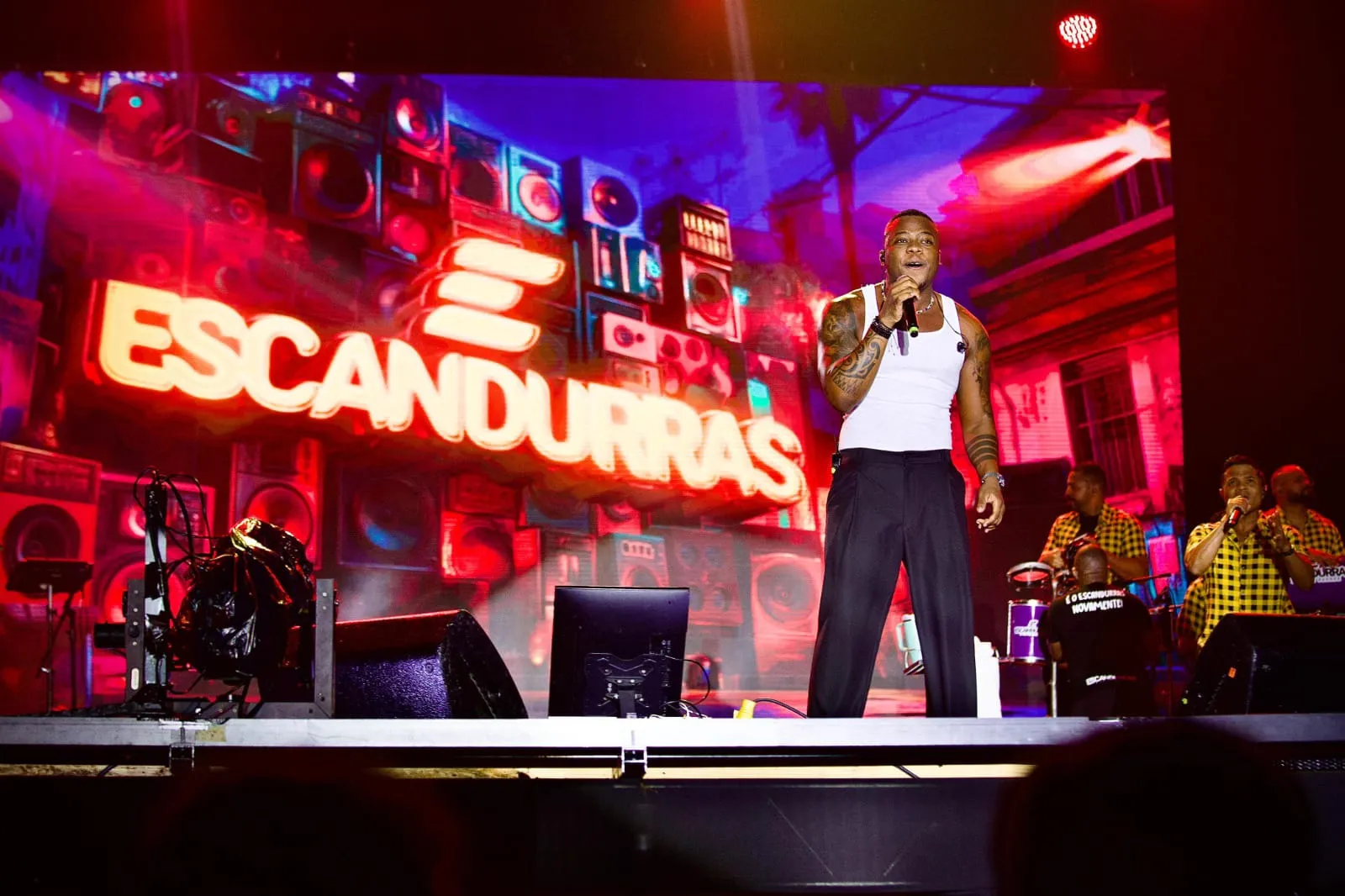 Filipe Escandurras, cantor