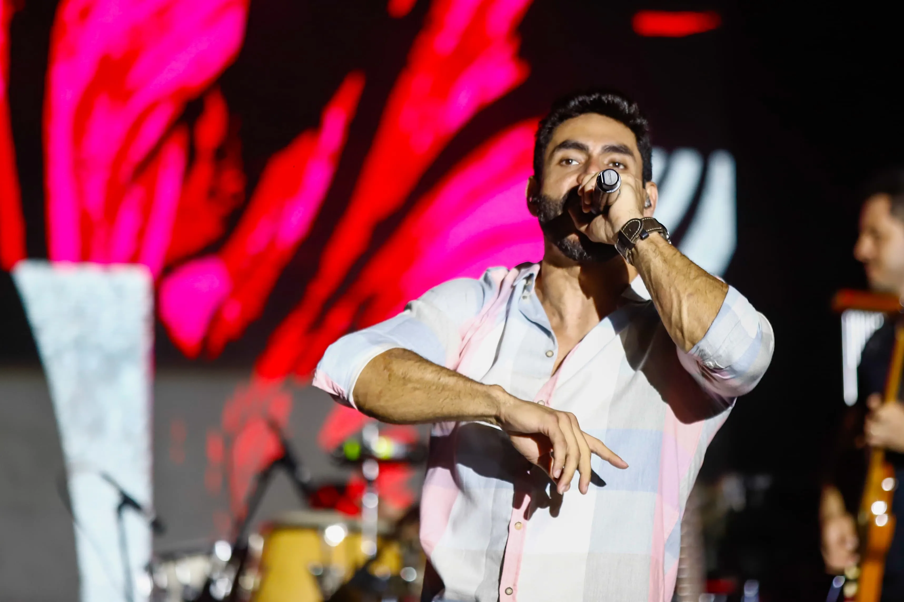 Rodolfo é cantor e ex-BBB