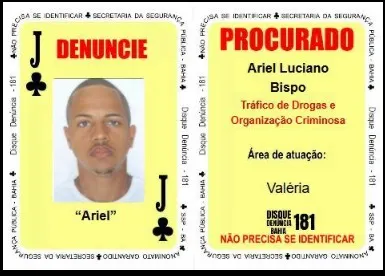 Ariel ocupada a carta Valete de Paus do Baralho do Crime da Secretaria da Segurança Pública (SSP/BA)