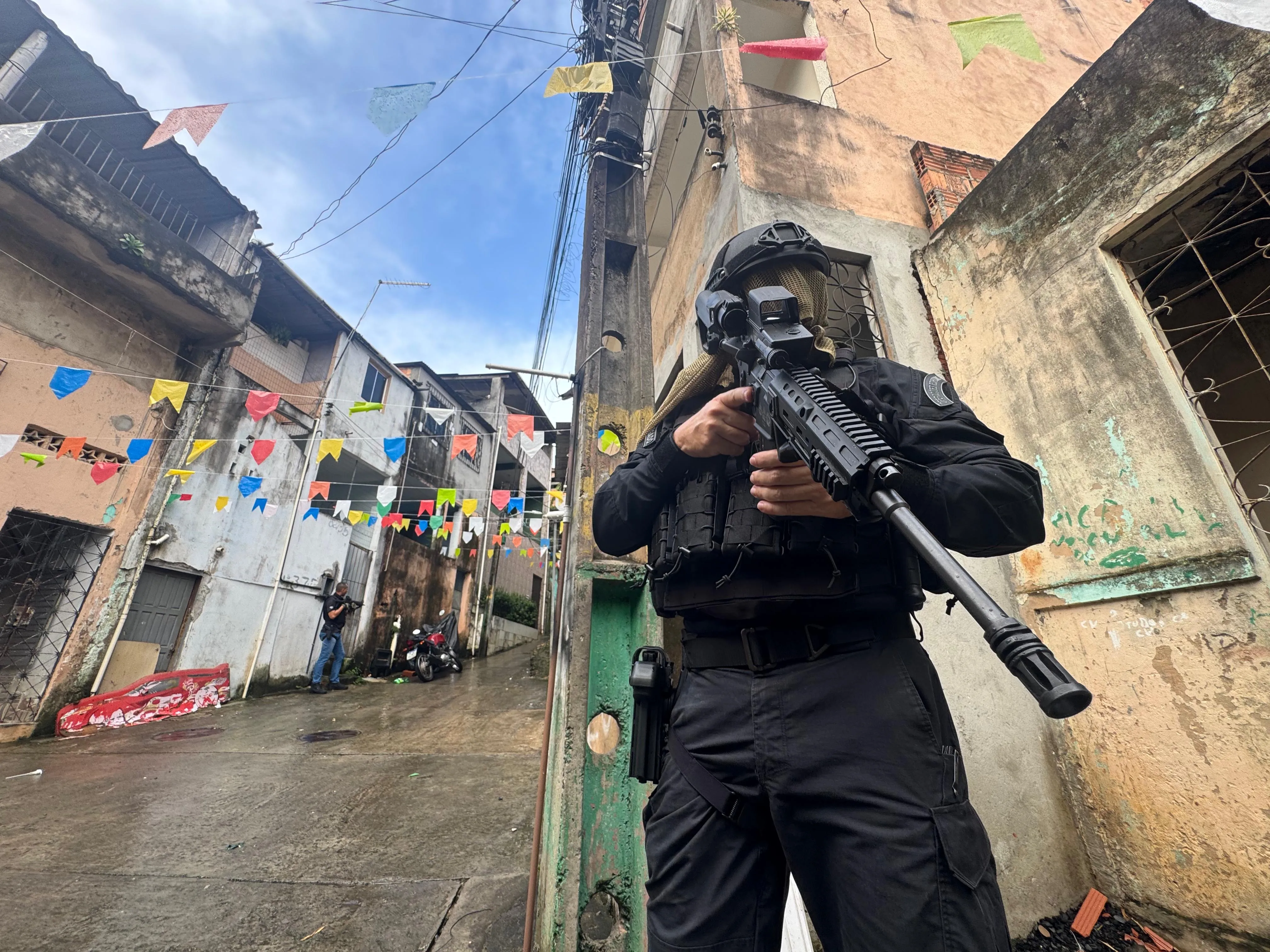 Imagem ilustrativa da imagem Equipes da polícia brotam com força total na Engomadeira; confira tudo