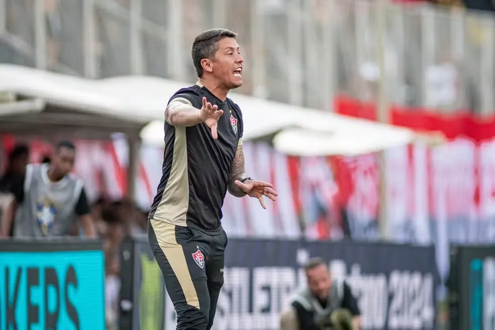 Thiago Carpini, ex-técnico do Vitória