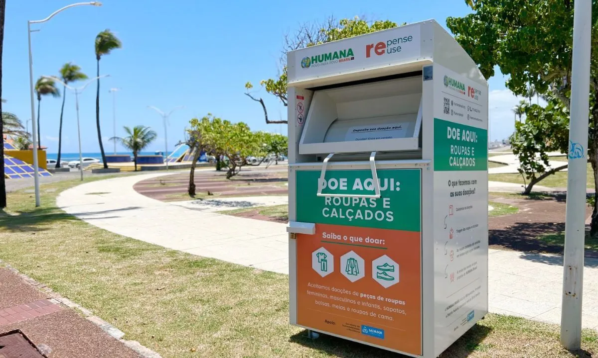 Basta encontrar um deste conteiner e depositar a sua doação