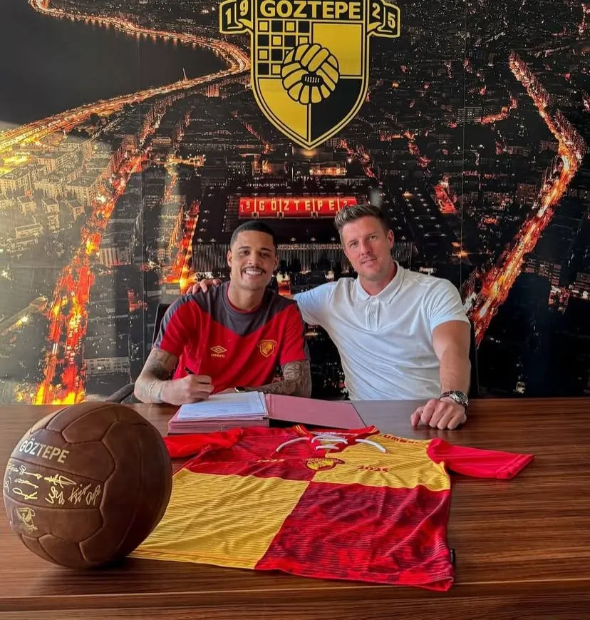 Recém vendido ao Göztepe, da Turquia, Janderson publicou uma mensagem enigmática após a eliminação do Vitória para o Confiança