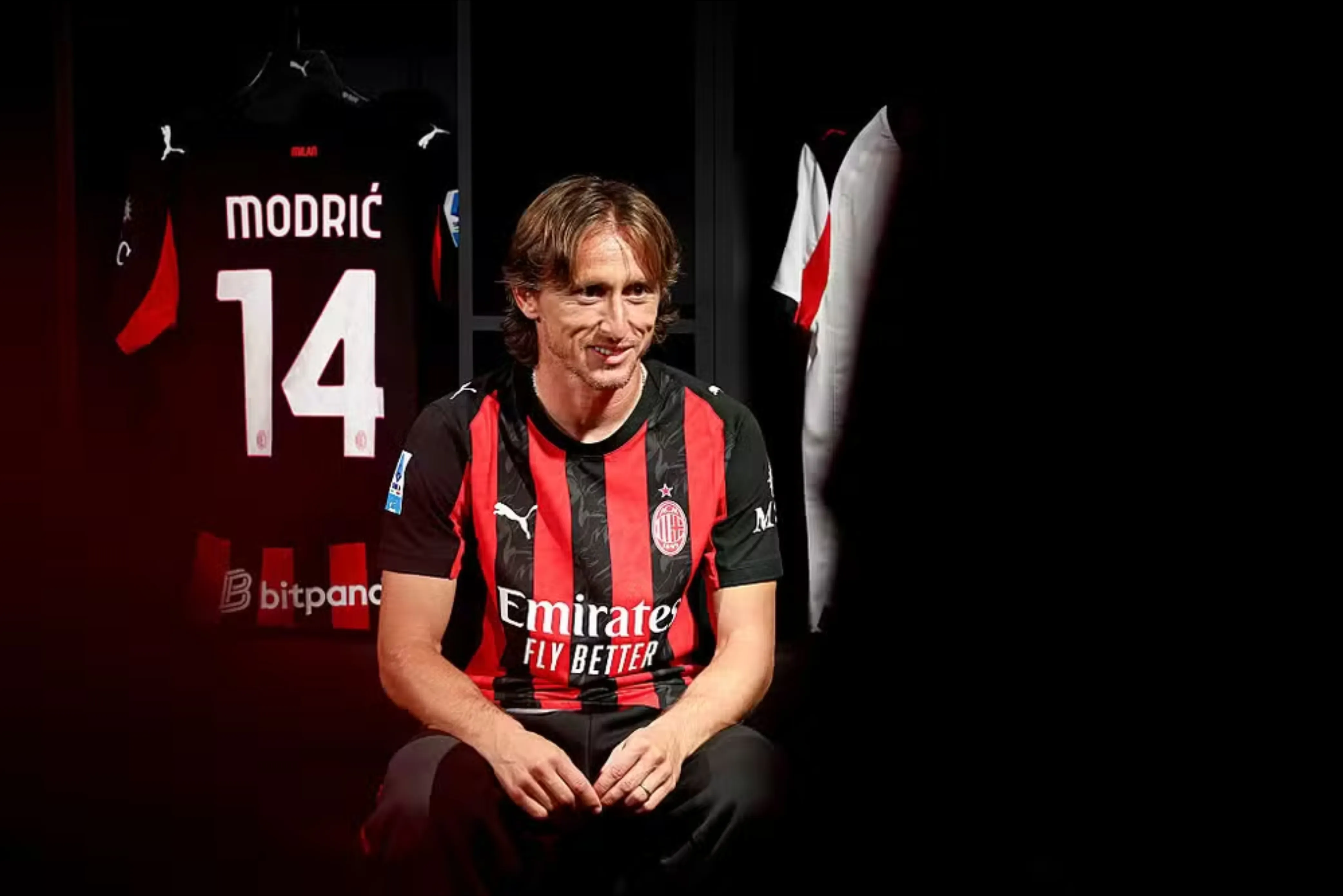 Craque foi anunciado como novo reforço do time italiano para a temporada