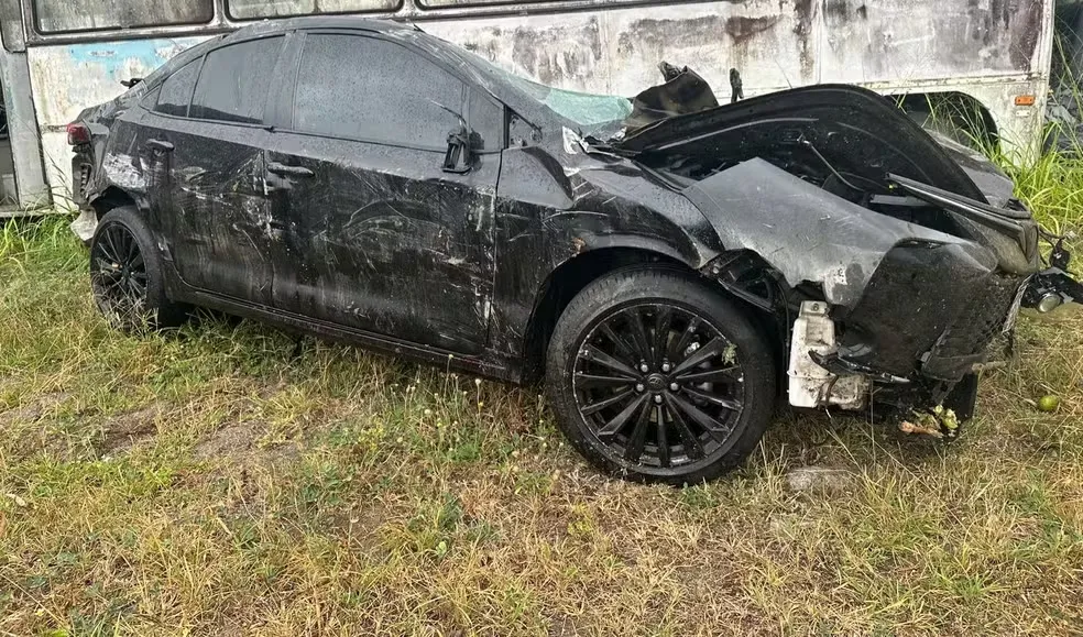 Situação que ficou o carro das vítimas