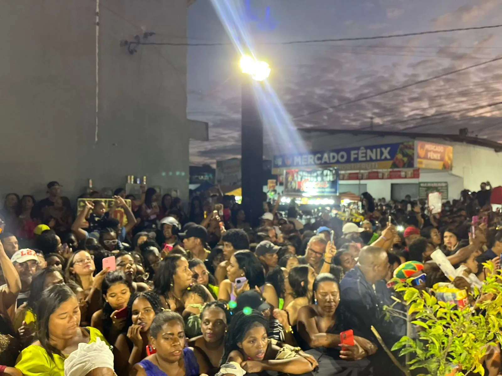 Teve gente que meteu atestado pra curtir a festa