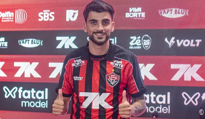 Rúben Ismael durante apresentação no Vitória