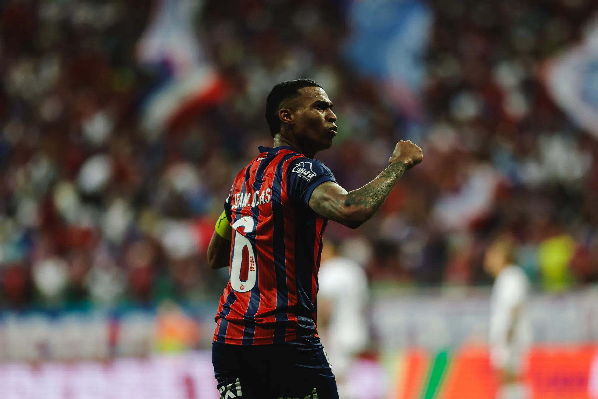 Jean Lucas, meia do Bahia