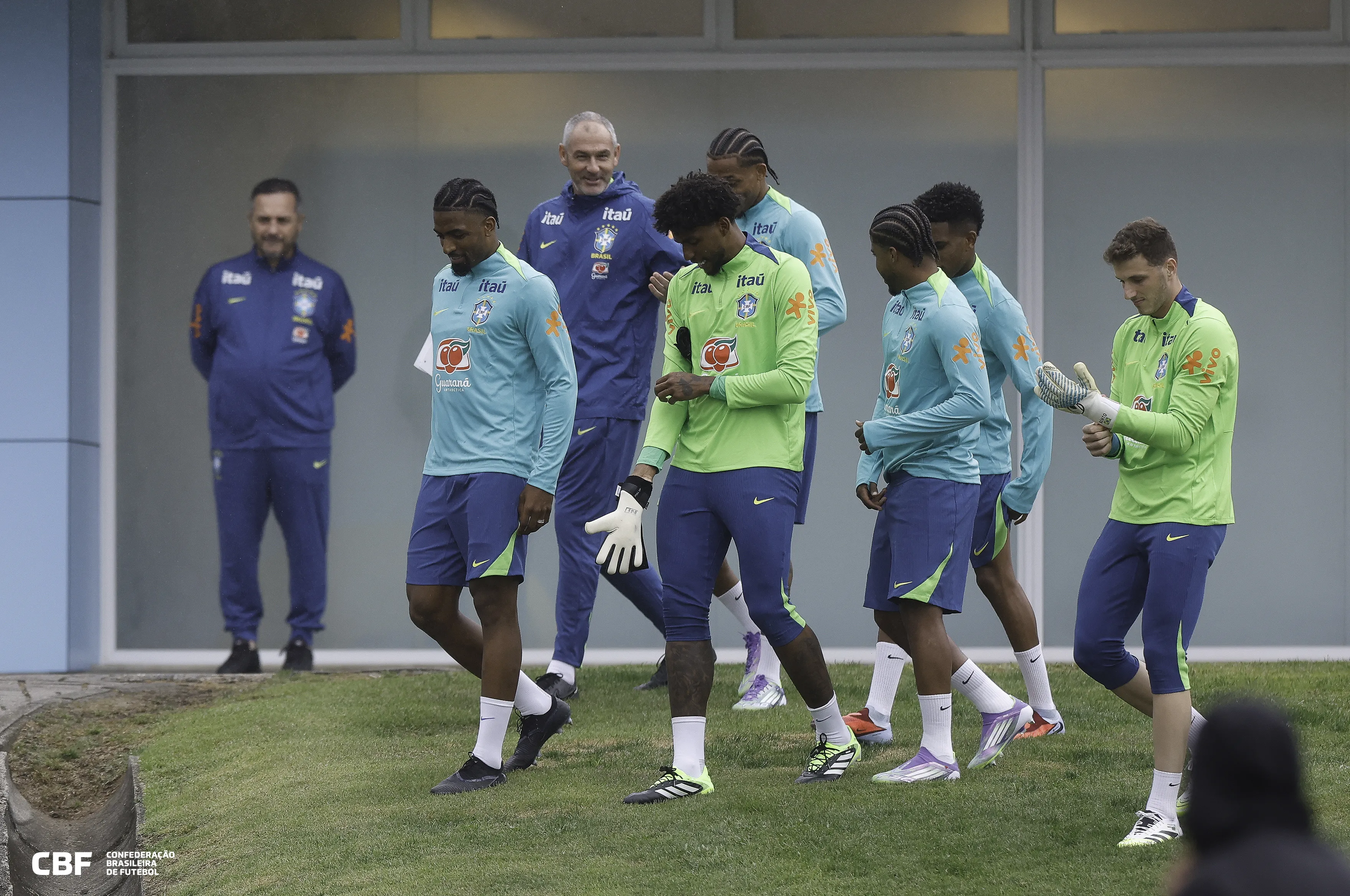 Três jogadores realizaram apenas atividades generativas