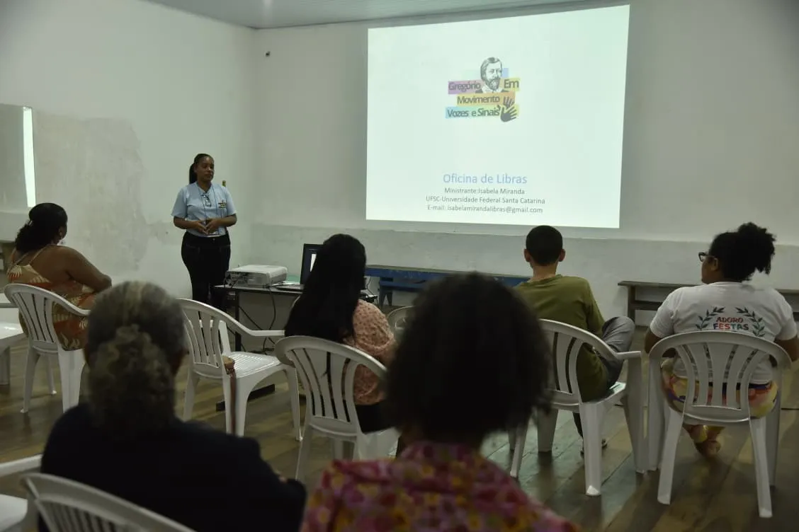 Imagem ilustrativa da imagem Cultura surda é celebrada com sarau acessível em Salvador